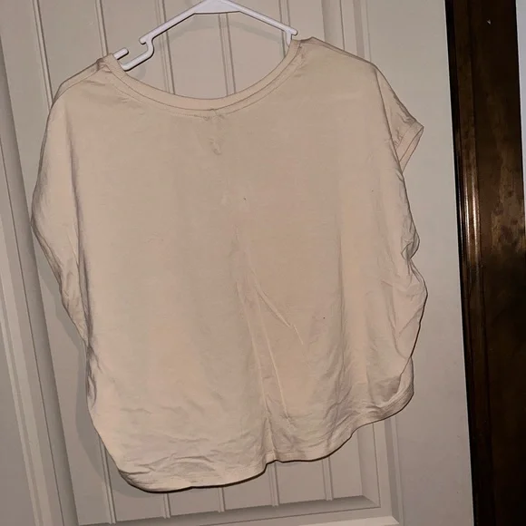 Capped Sleeve Crop Top - Picture 5 of 5